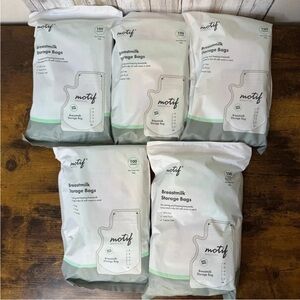 Motif Breastmilk Storage Bags - Pack of 5 (White with Mint Accent)